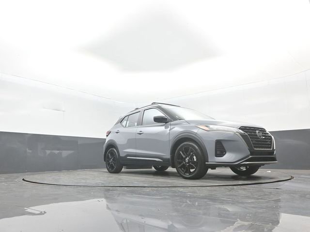 Used 2021 Nissan Kicks SR w/ SR Premium Package image 31