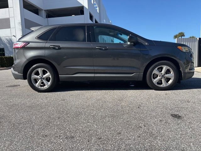 Certified 2019 Ford Edge SE image 4