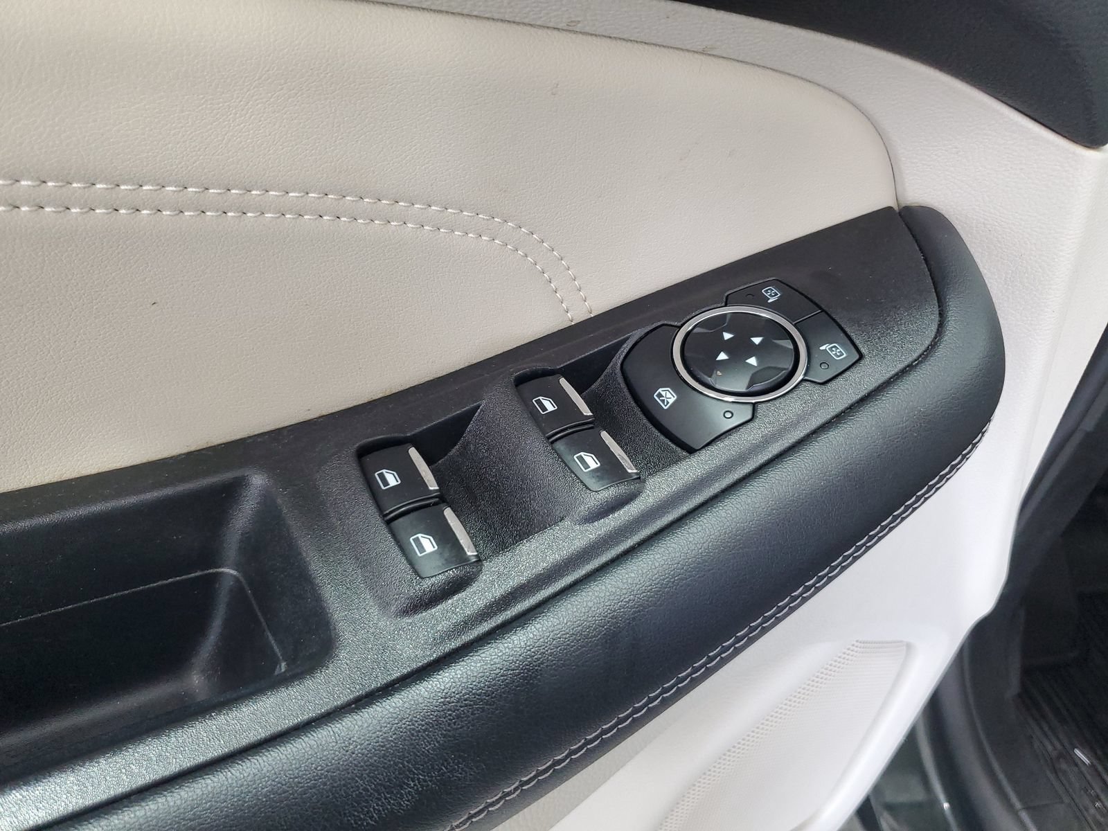 Certified 2024 Ford Edge Titanium AWD/4WD image 12