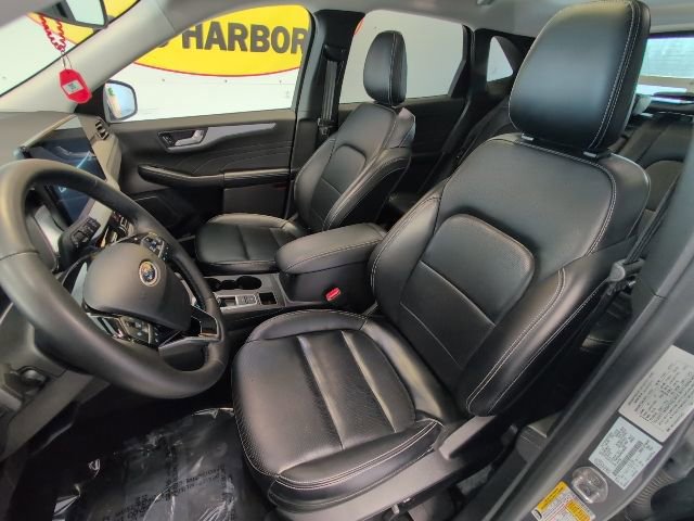 Certified 2024 Ford Escape Platinum image 13