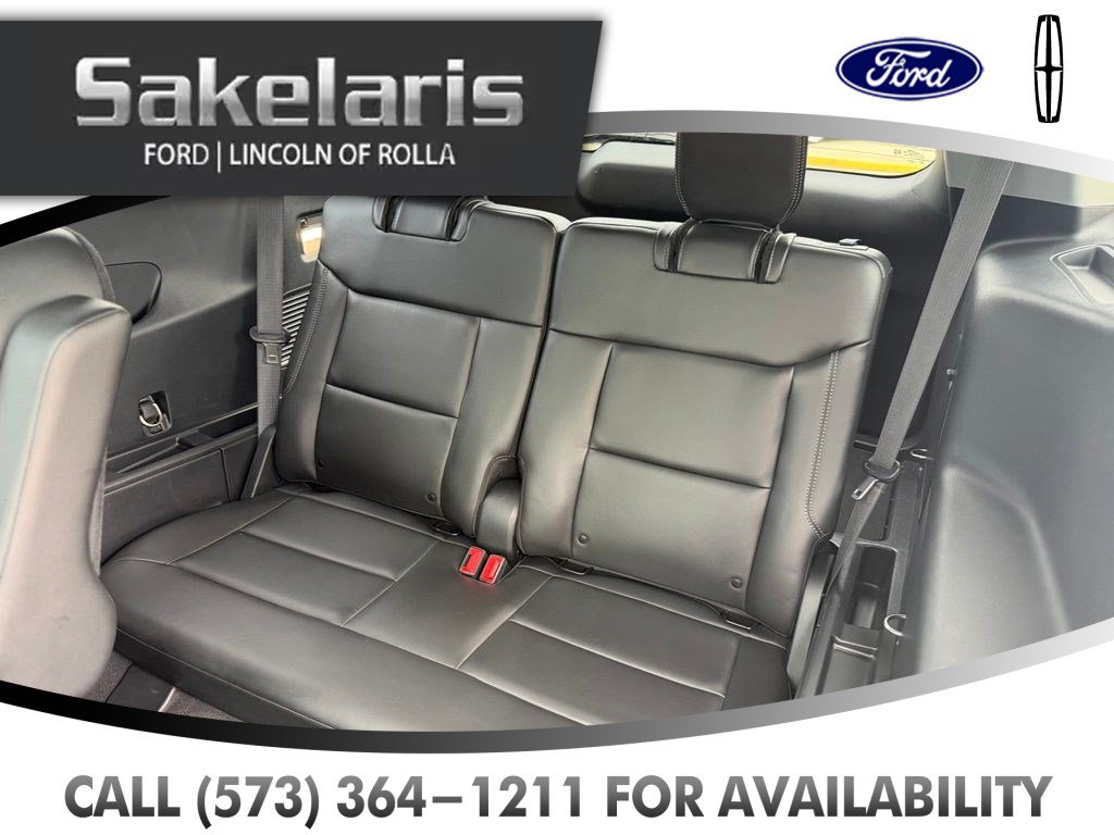 Certified 2022 Ford Explorer XLT w/ Equipment Group 202A AWD/4WD image 37