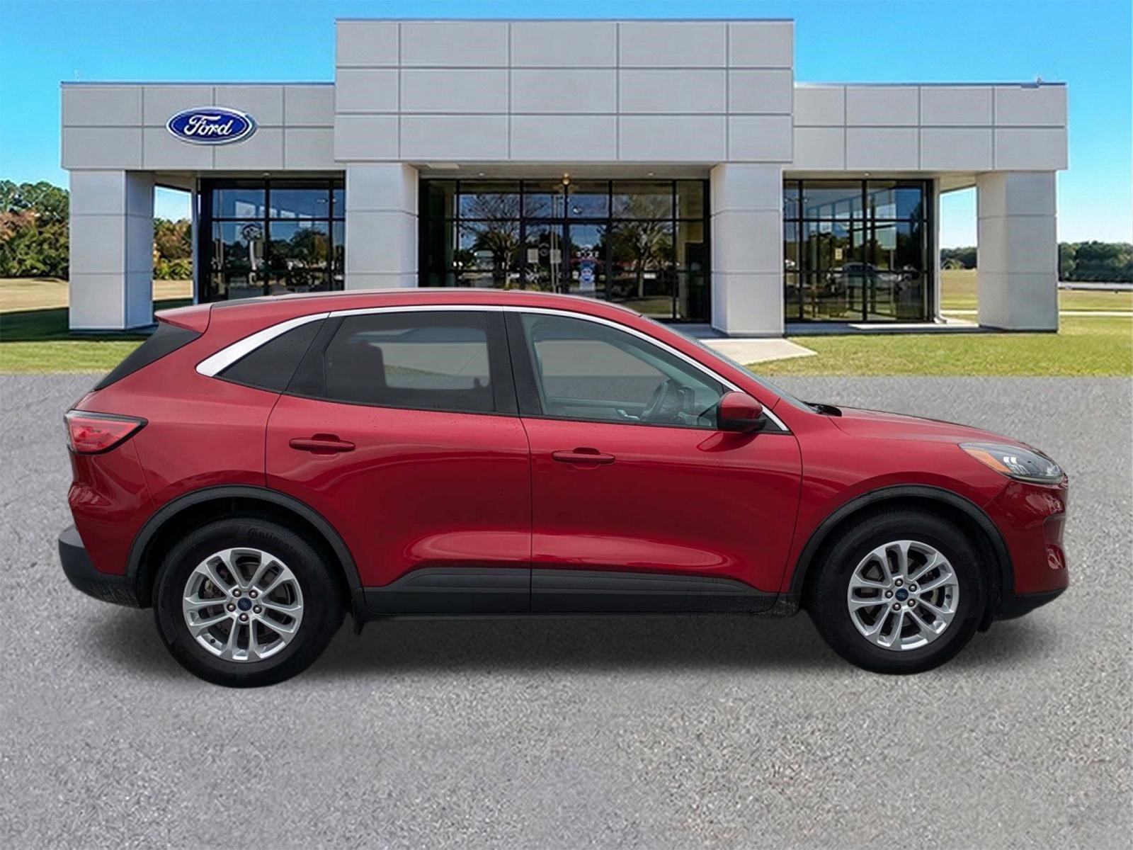 Certified 2021 Ford Escape SE w/ Convenience Package FWD image 3