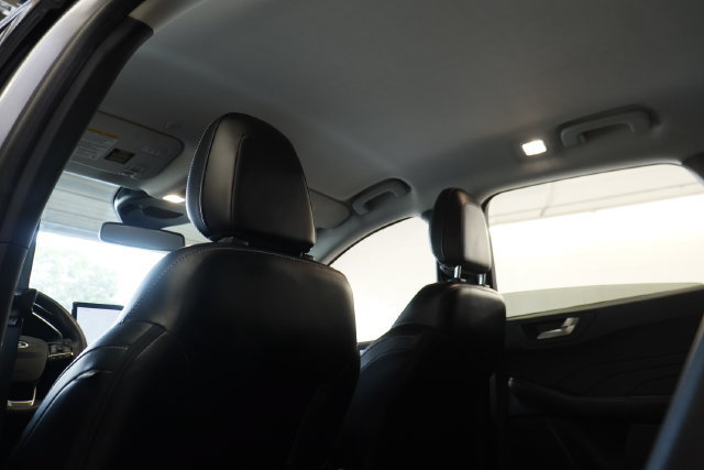 Certified 2023 Ford Escape Platinum AWD/4WD image 29