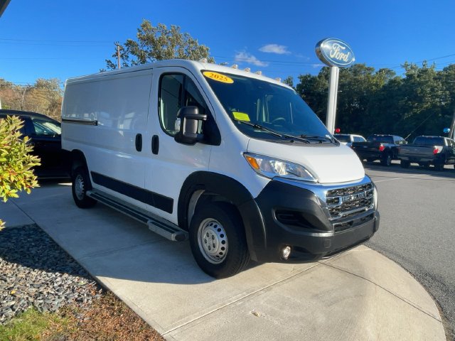 Used 2025 RAM ProMaster 2500 w/ U-Haul Equipment Group FWD image 1