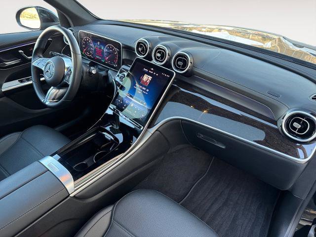 Used 2025 Mercedes-Benz GLC 300 4MATIC image 15