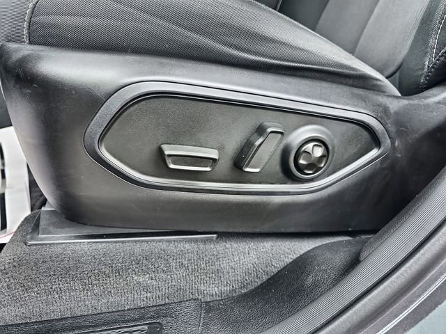 Used 2024 Jeep Grand Cherokee L Laredo image 12