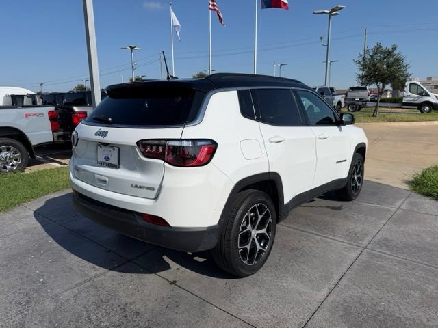 Used 2024 Jeep Compass Limited AWD/4WD image 6