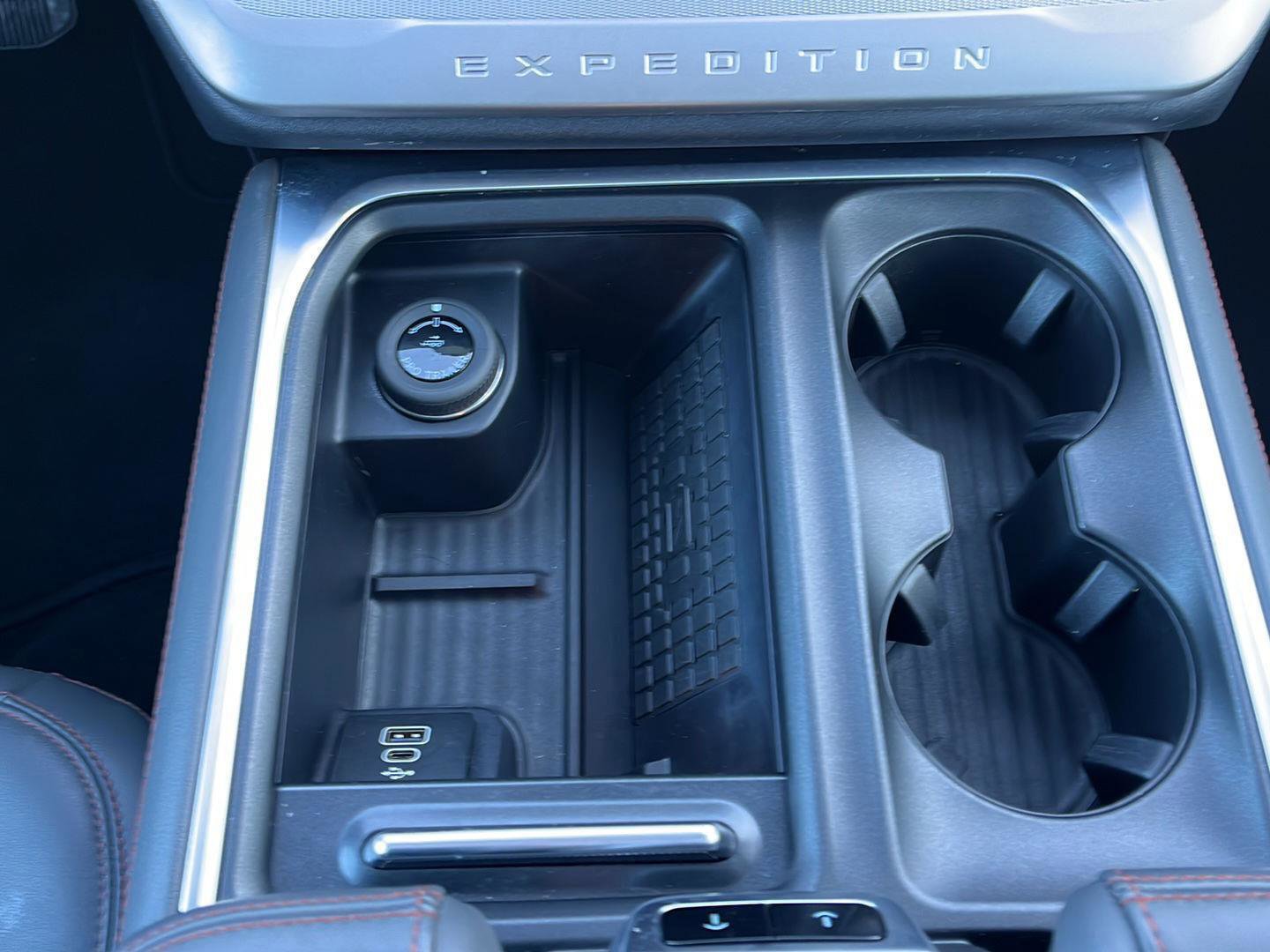 Certified 2025 Ford Expedition Active image 27