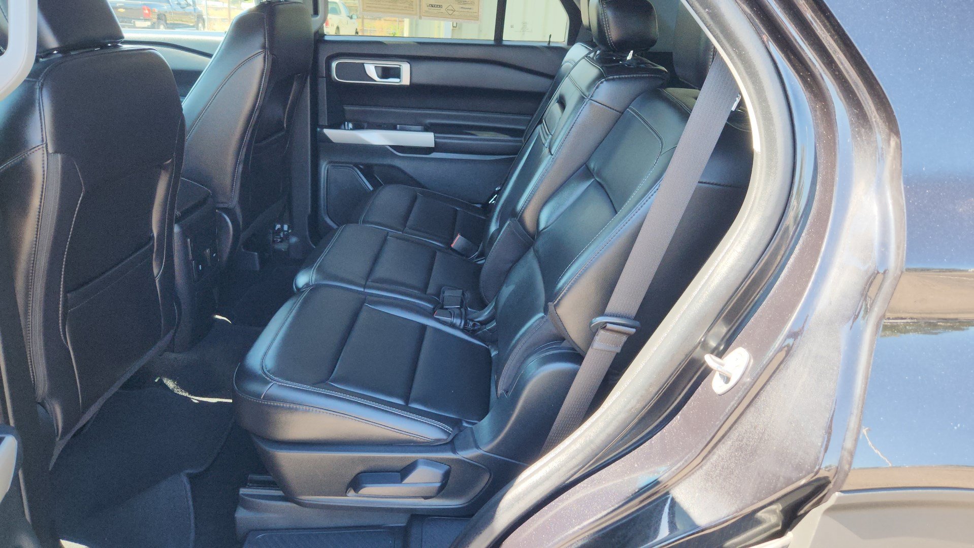 Certified 2024 Ford Explorer XLT w/ Equipment Group 202A AWD/4WD image 19