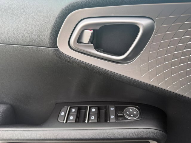 Used 2023 Kia Soul S FWD image 14