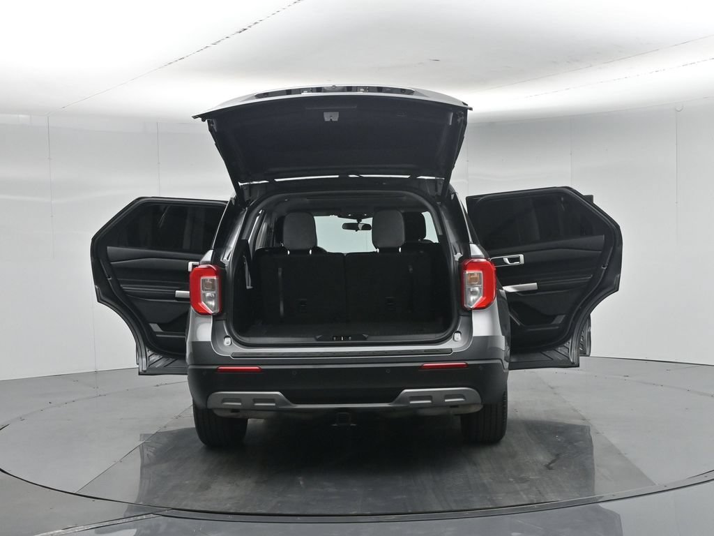 Certified 2023 Ford Explorer XLT w/ Equipment Group 202A RWD image 39