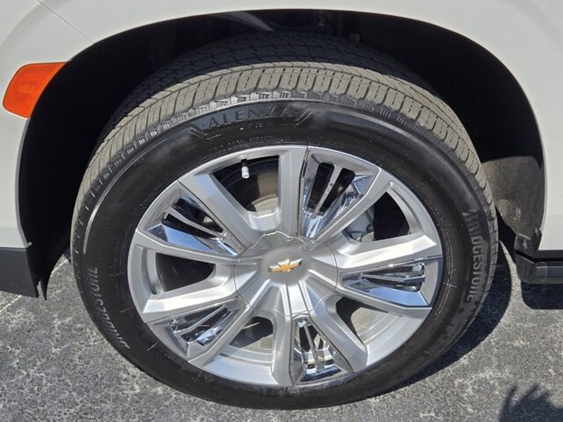 Used 2024 Chevrolet Tahoe High Country w/ Premium Package image 9