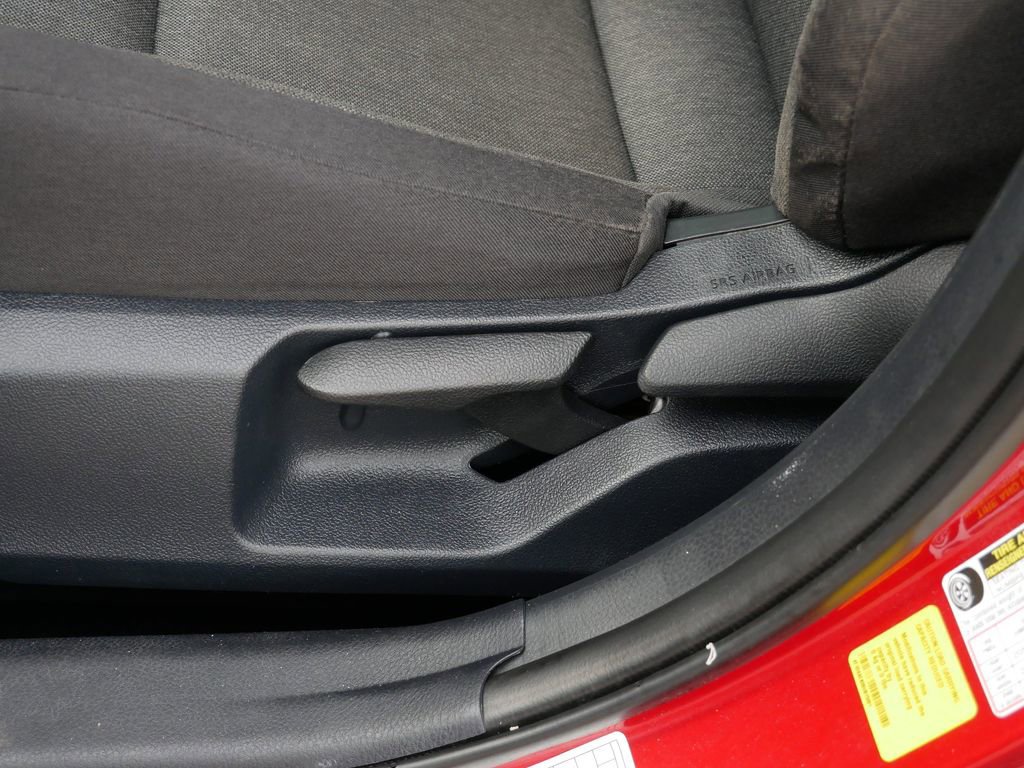 Used 2025 Toyota Camry LE image 15