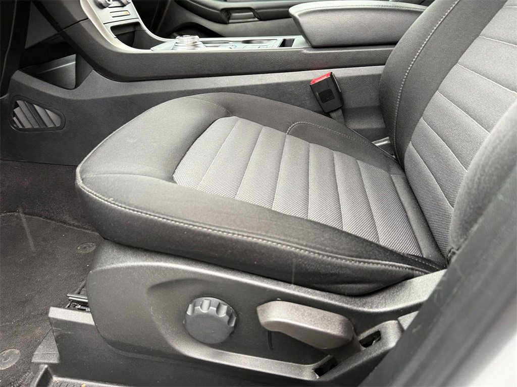 Certified 2022 Ford Edge SE w/ Black Appearance Package image 15