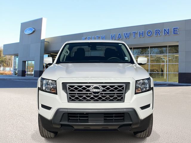 Used 2024 Nissan Frontier SV RWD image 2