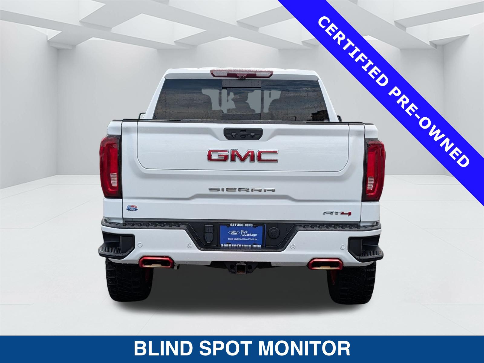 Used 2023 GMC Sierra 1500 AT4 w/ Technology Package AWD/4WD image 6