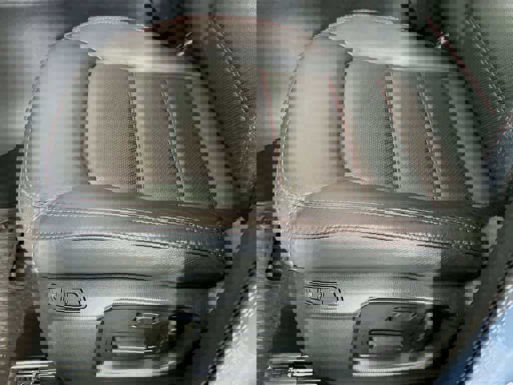 Used 2025 MAZDA CX-5 Carbon Edition image 30