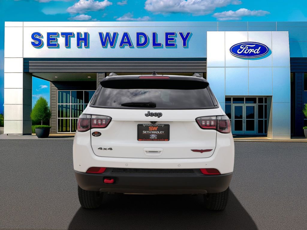 Used 2024 Jeep Compass Trailhawk image 5