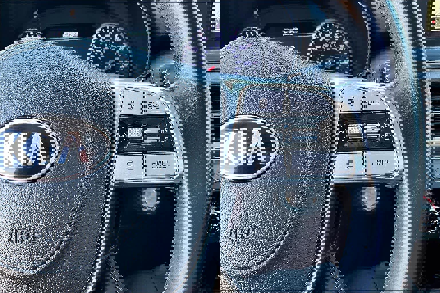 Used 2020 Kia Telluride SX w/ Towing Package image 24