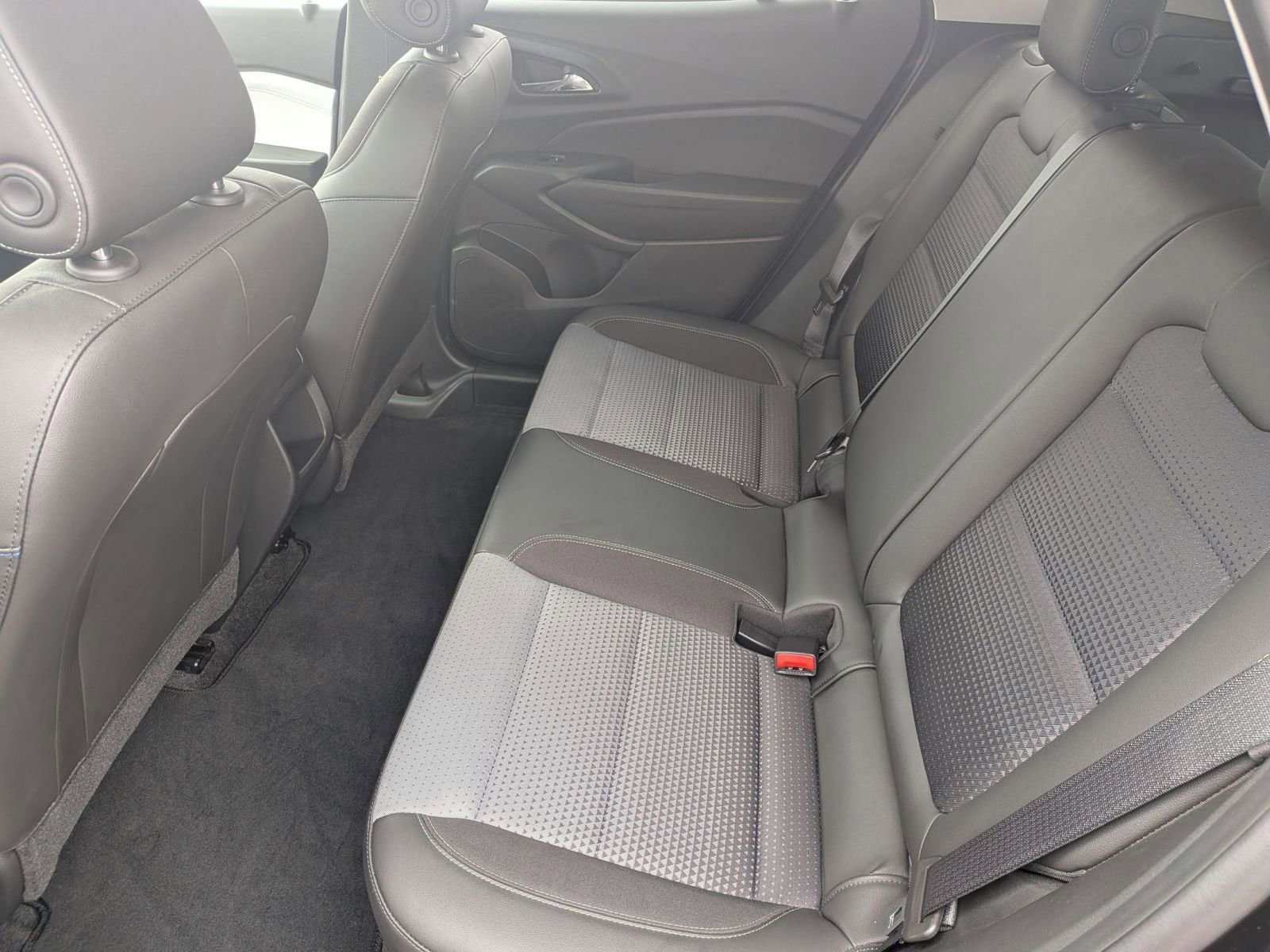 Used 2024 Chevrolet Trax LT w/ Driver Confidence Package FWD image 24