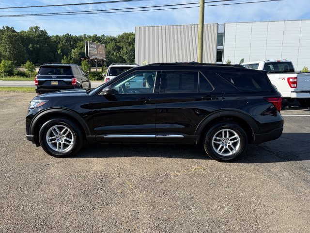 Certified 2025 Ford Explorer Active AWD/4WD image 8