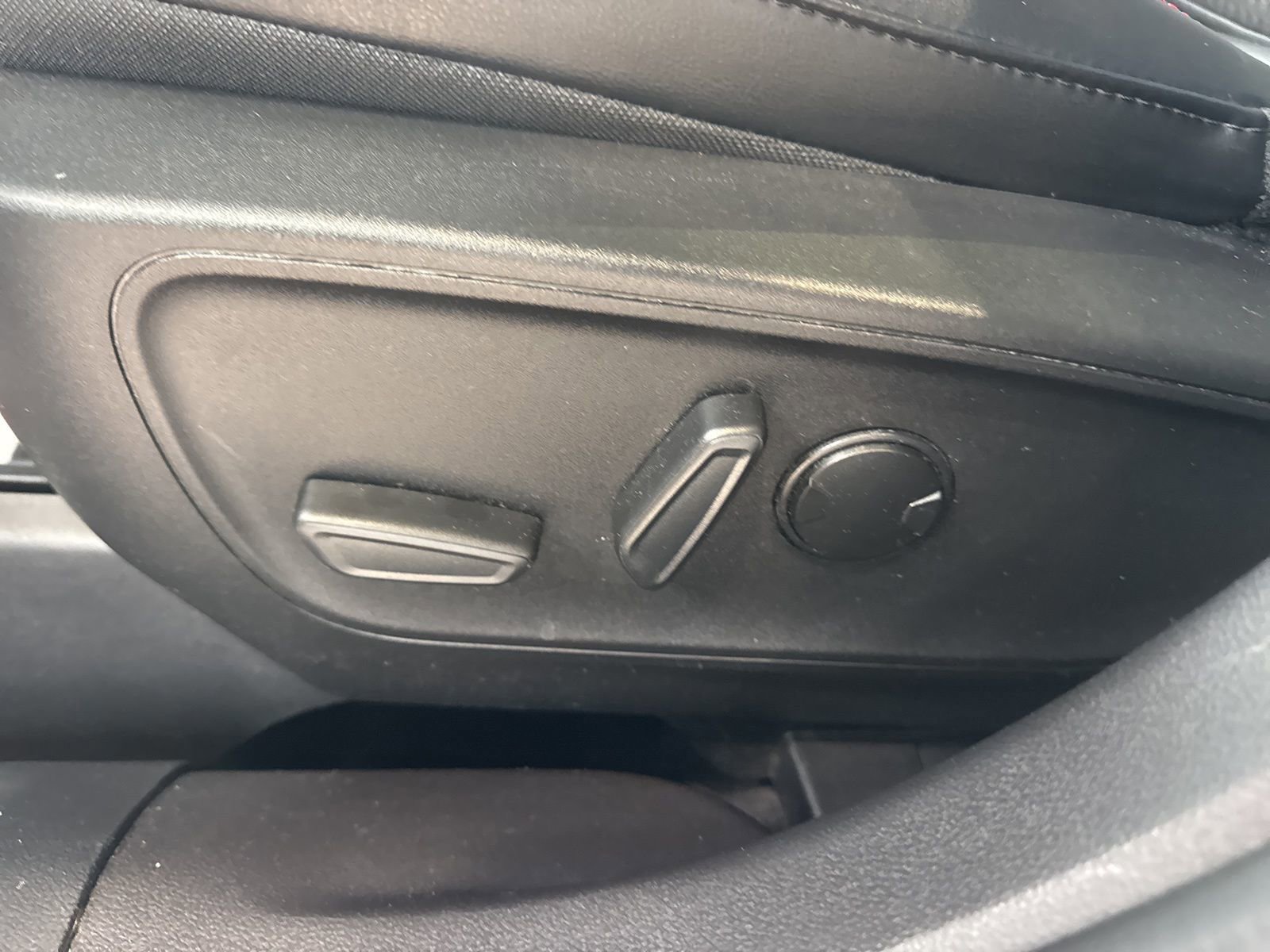 Certified 2023 Ford Escape ST-Line Select w/ Tech Pack #2 image 28