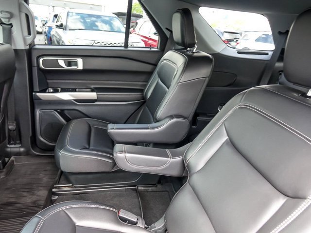 Certified 2023 Ford Explorer XLT w/ Equipment Group 202A AWD/4WD image 15