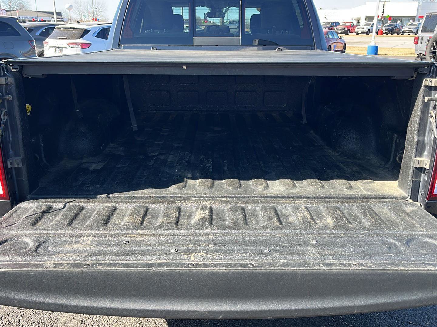 Used 2021 RAM 1500 Classic SLT image 9