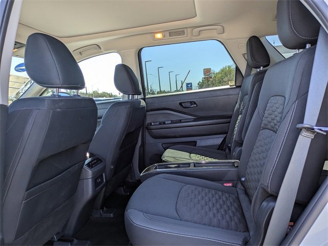 Used 2024 Nissan Pathfinder SV w/ SV Premium Package image 14