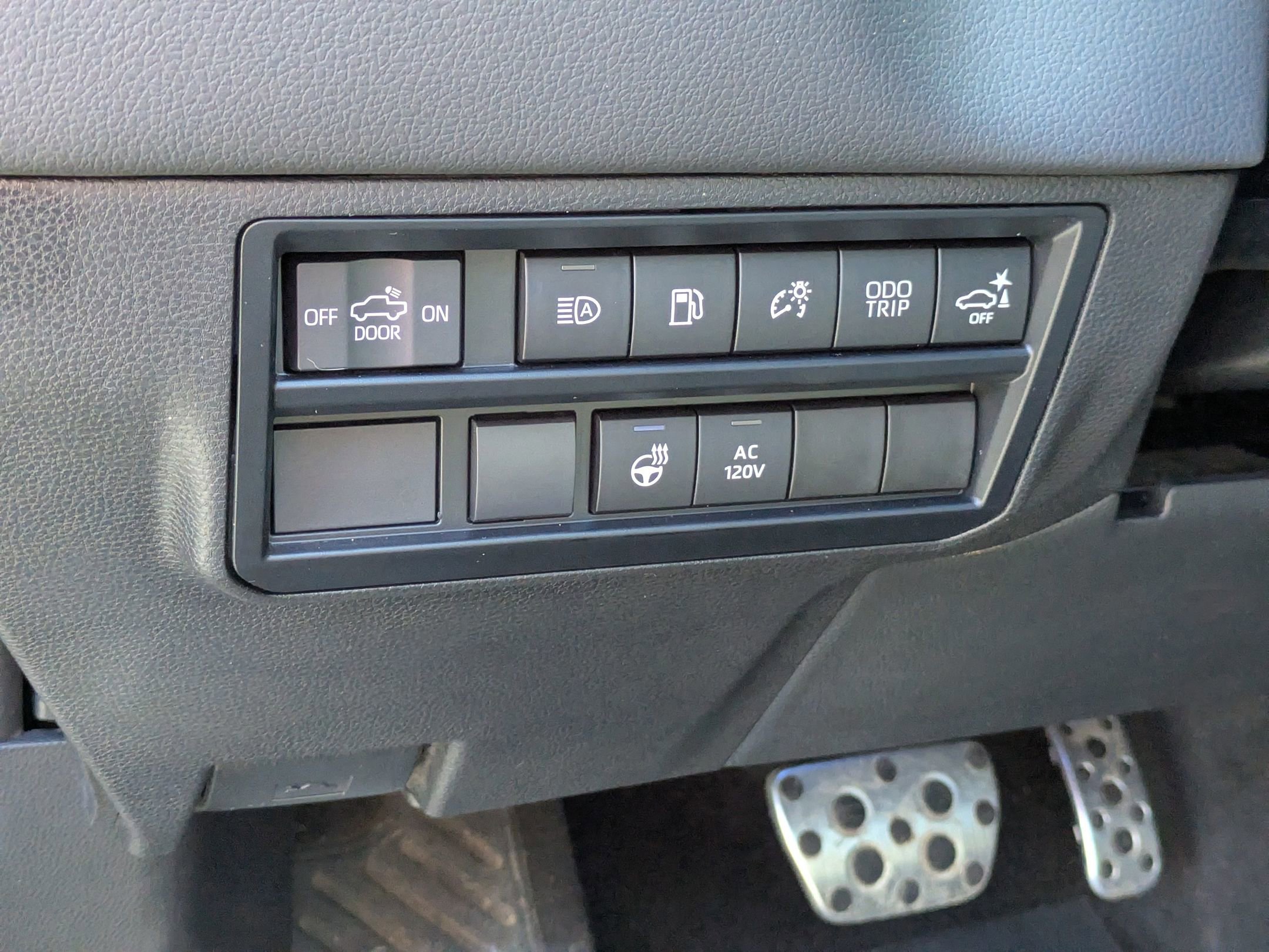 Used 2024 Toyota Tundra Limited w/ TRD Off-Road Package AWD/4WD image 15