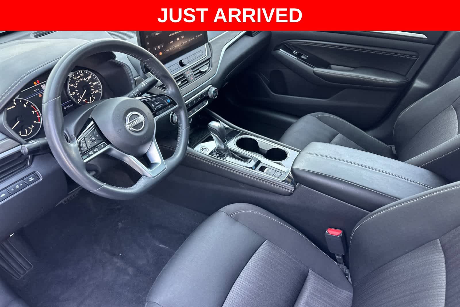 Used 2023 Nissan Altima 2.5 SV w/ SV Premium Package FWD image 12