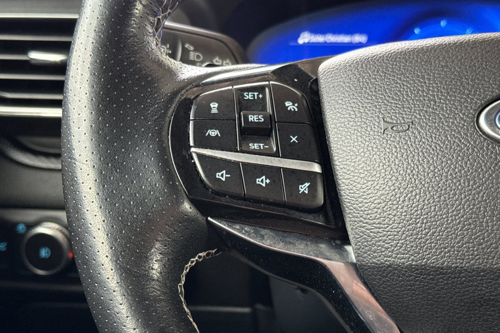 Certified 2022 Ford Explorer ST w/ Equipment Group 401A image 38