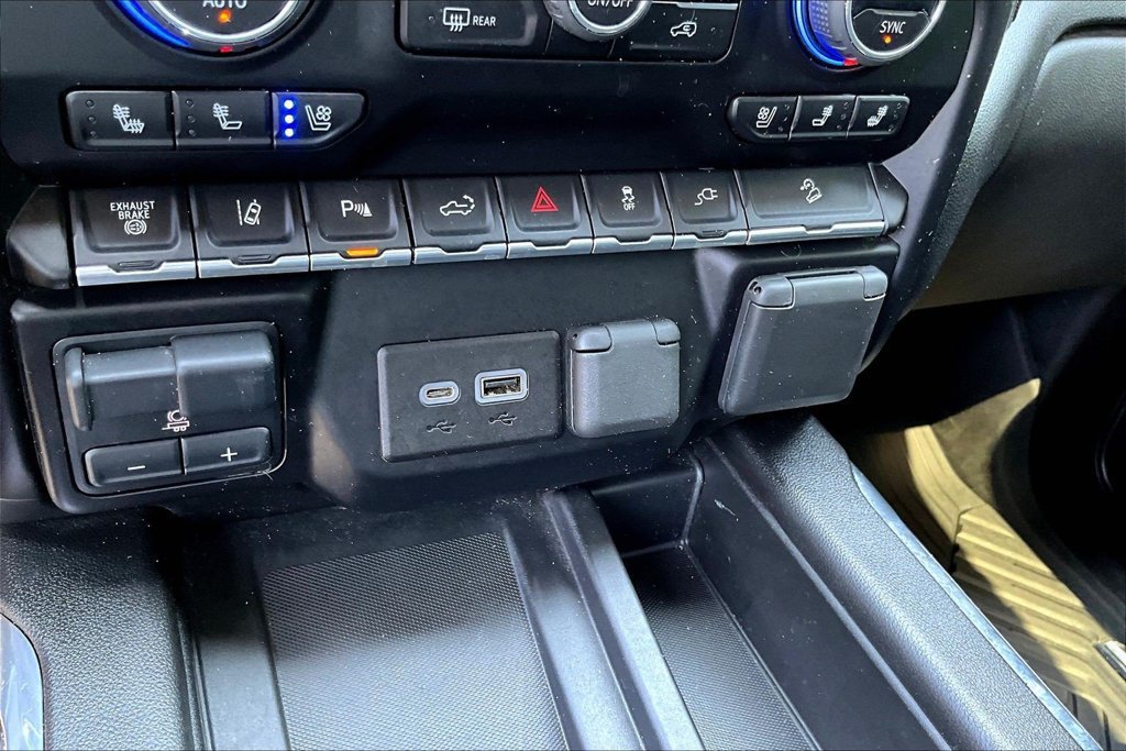 Used 2023 Chevrolet Silverado 3500 LTZ AWD/4WD image 19