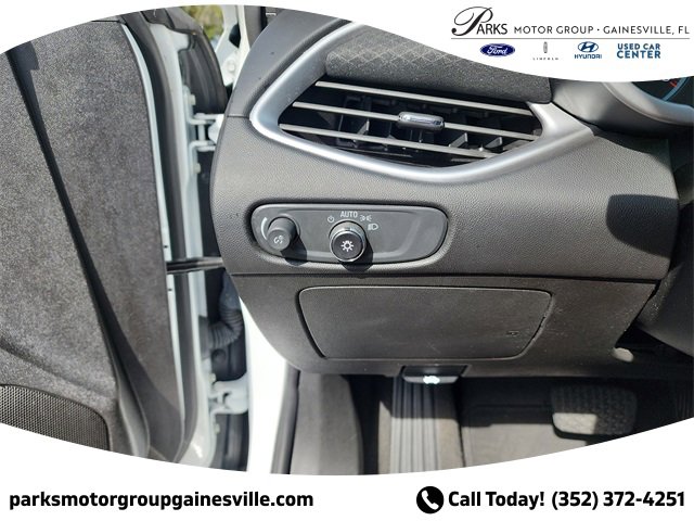 Used 2024 Chevrolet Malibu LT image 22