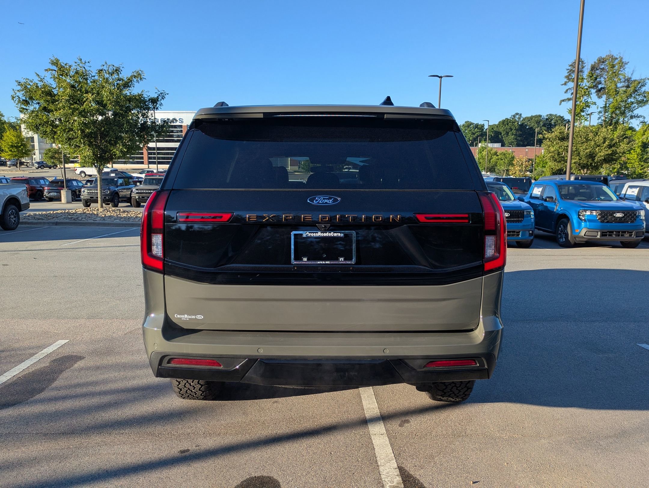 Certified 2025 Ford Expedition Tremor AWD/4WD image 5
