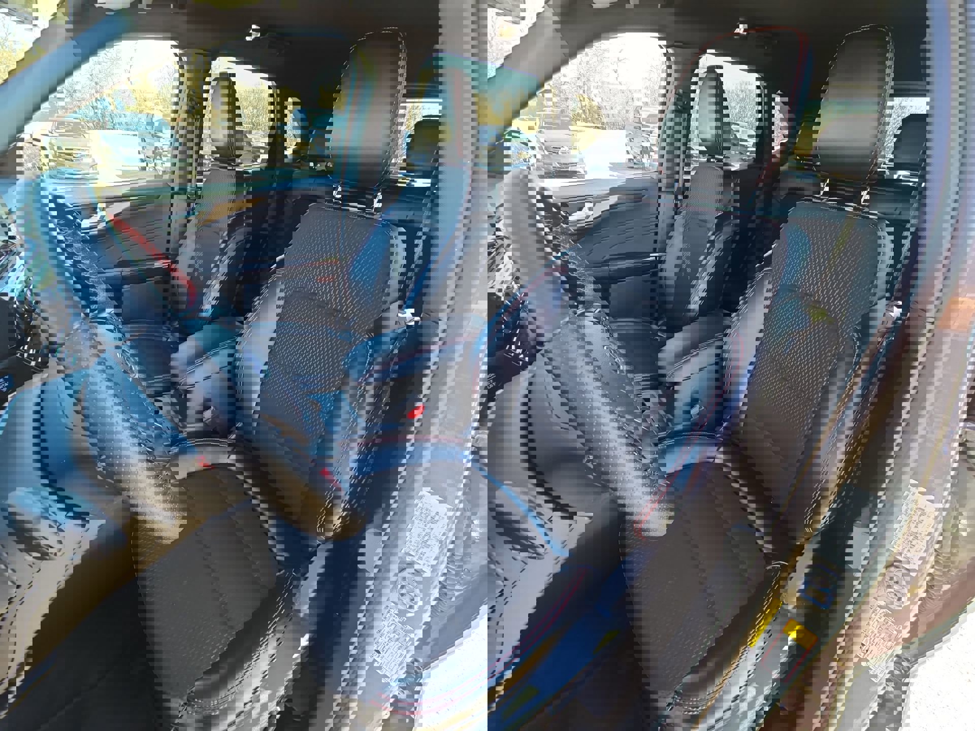 Certified 2025 Ford Escape ST-Line image 11