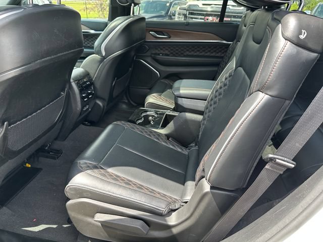 Used 2022 Jeep Grand Cherokee L Summit w/ Advanced Protech Group IV AWD/4WD image 17