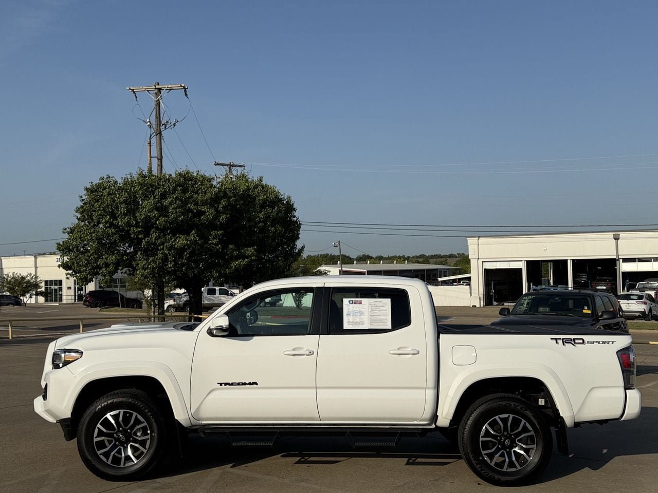 Used 2023 Toyota Tacoma TRD Sport w/ Technology Package RWD image 3