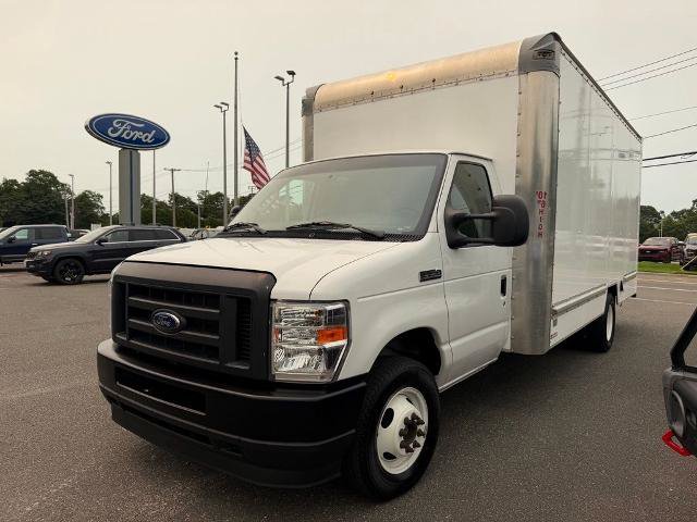 Certified 2022 Ford E-350 and Econoline 350 Super Duty w/ Power Windows & Locks Group RWD image 3