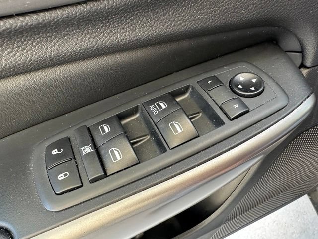 Used 2020 Jeep Cherokee Latitude FWD image 23