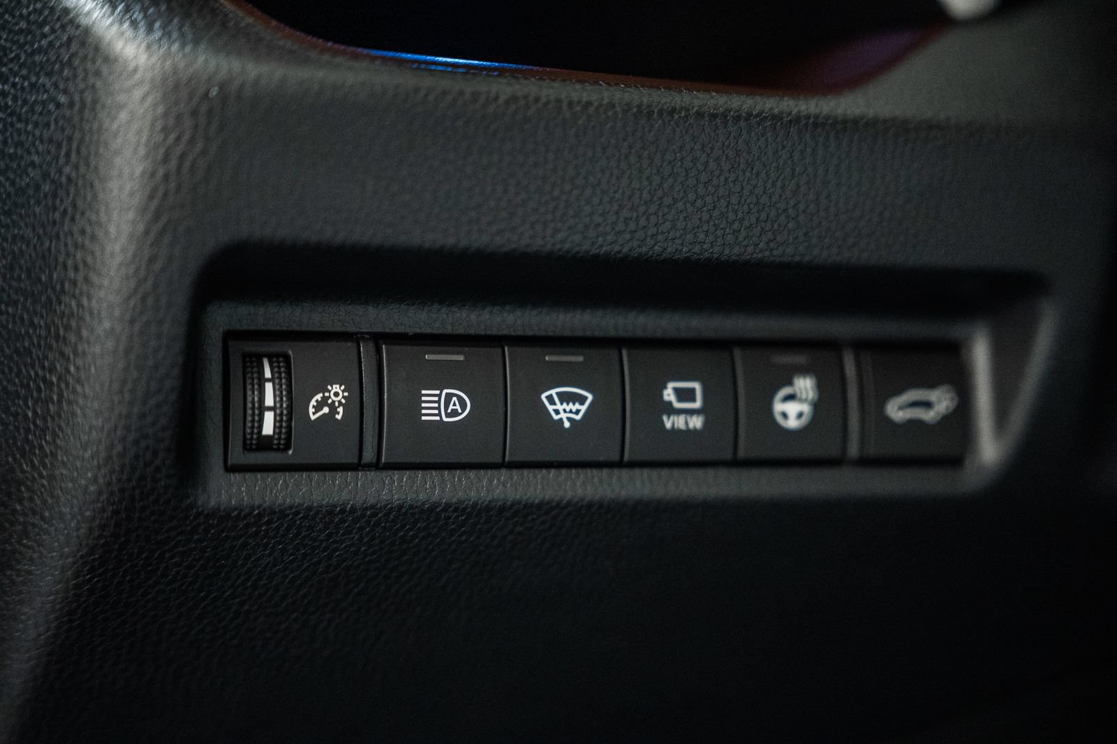 Used 2020 Toyota RAV4 Limited AWD/4WD image 40