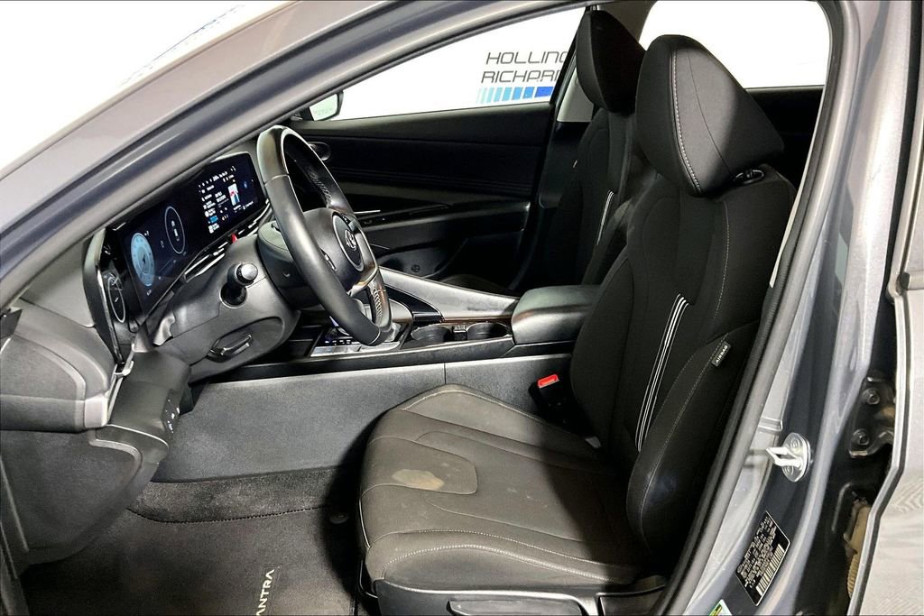 Used 2023 Hyundai Elantra SEL w/ Convenience Package image 20