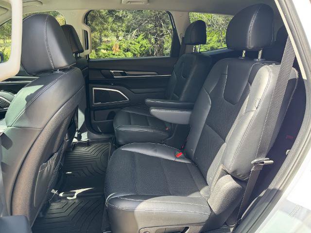 Used 2024 Kia Telluride S FWD image 18