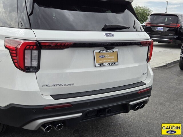 Certified 2025 Ford Explorer Platinum w/ Ultimate Package AWD/4WD image 6