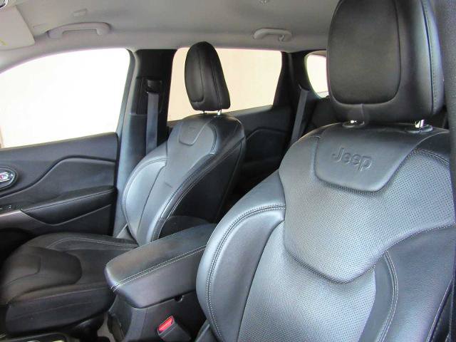 Used 2020 Jeep Cherokee Limited w/ Technology Group AWD/4WD image 14