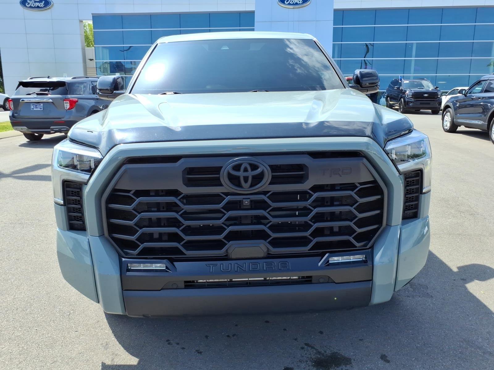 Used 2025 Toyota Tundra Limited w/ TRD Off-Road Package AWD/4WD image 8