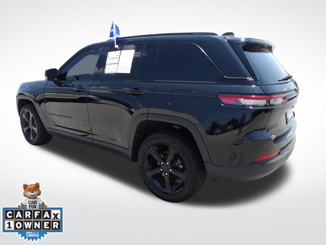 Used 2025 Jeep Grand Cherokee Limited w/ Black Appearance Package RWD image 9