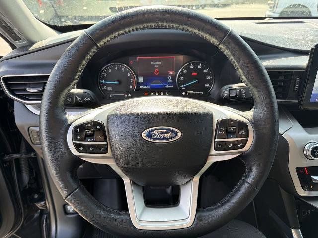 Certified 2022 Ford Explorer XLT w/ Equipment Group 202A image 29