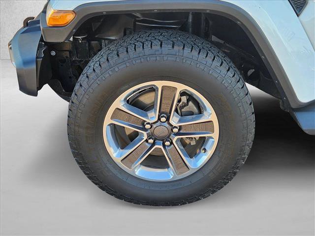 Used 2018 Jeep Wrangler Unlimited Sahara w/ Cold Weather Group image 23