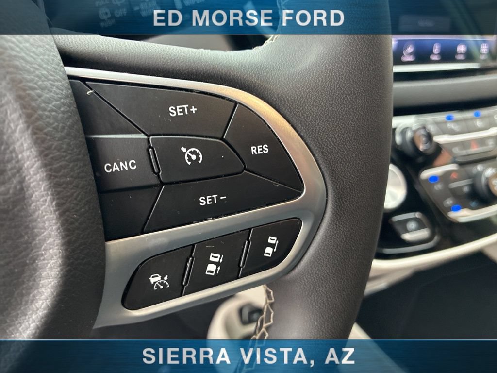 Used 2024 Chrysler Pacifica Touring-L FWD image 34